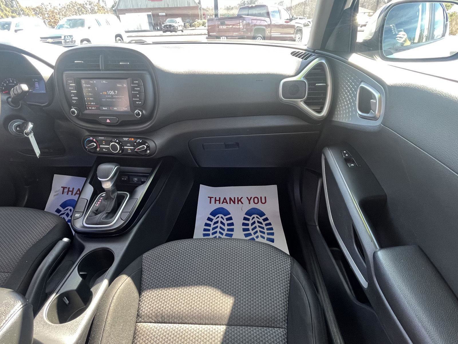 Used 2020 Kia Soul LX image 14