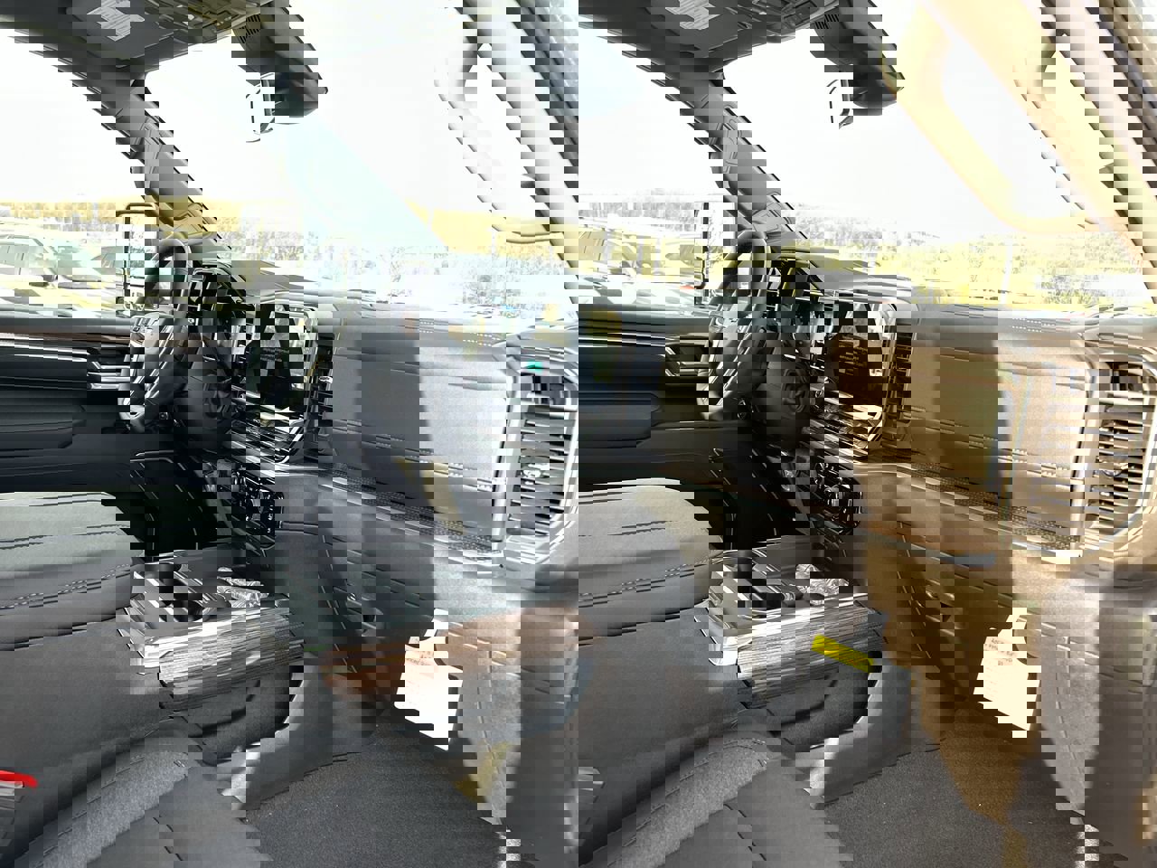 New 2026 Chevrolet Silverado 3500 LT image 16