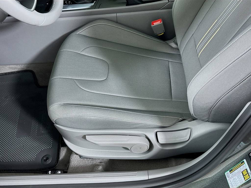 New 2026 Hyundai Elantra Sport image 19