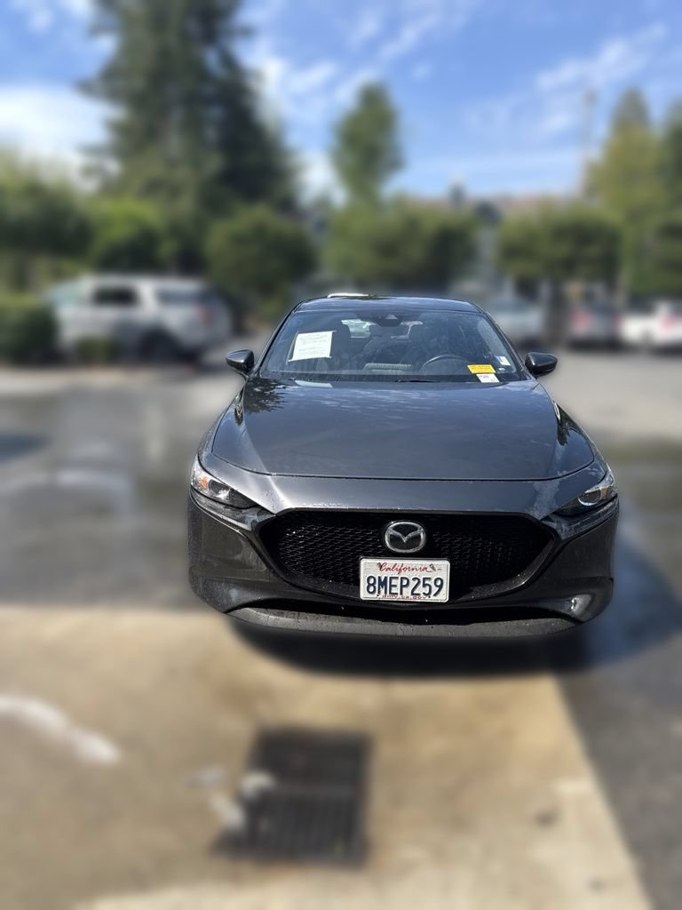 Used 2019 MAZDA MAZDA3 Hatchback FWD image 2