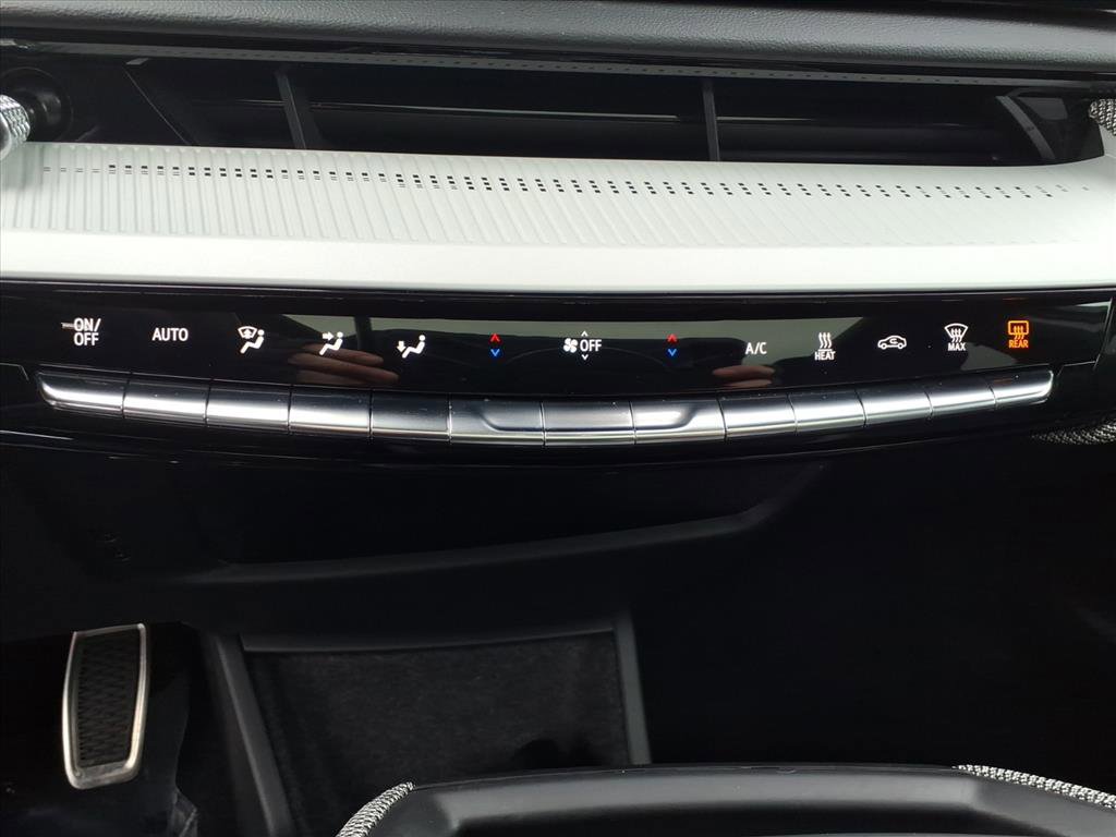 Certified 2025 Cadillac Optiq Luxury 1 w/ LPO, Floor Liner Package image 30