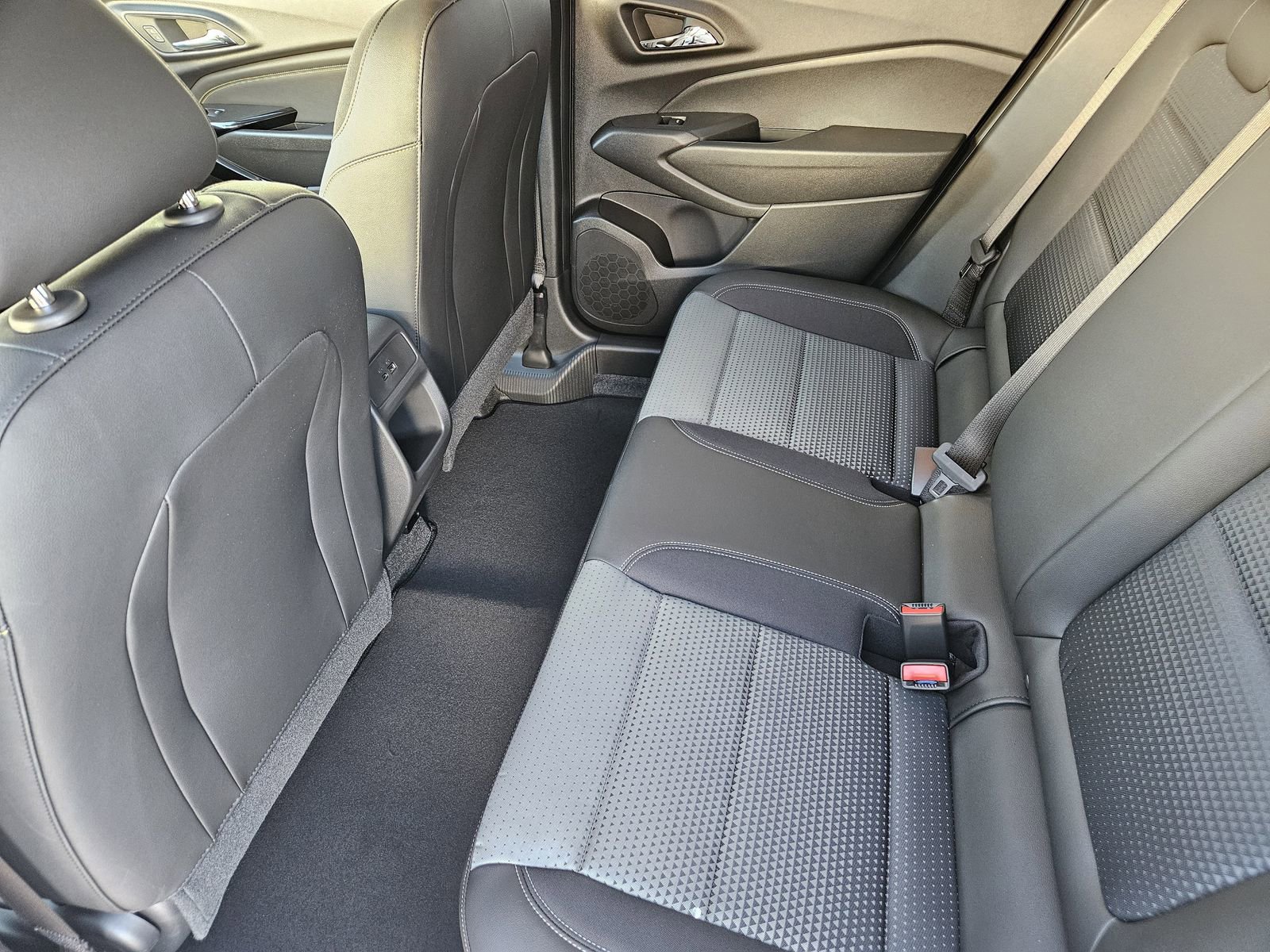 New 2026 Chevrolet Trax LT w/ Driver Confidence Package image 25