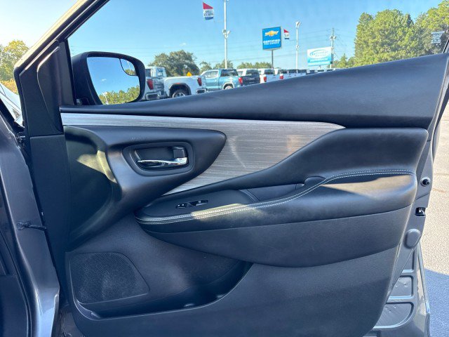 Used 2017 Nissan Murano S w/ Navigation Package FWD image 12