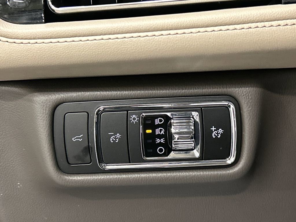 Used 2023 Lincoln Aviator Reserve w/ Jet Package AWD/4WD image 19