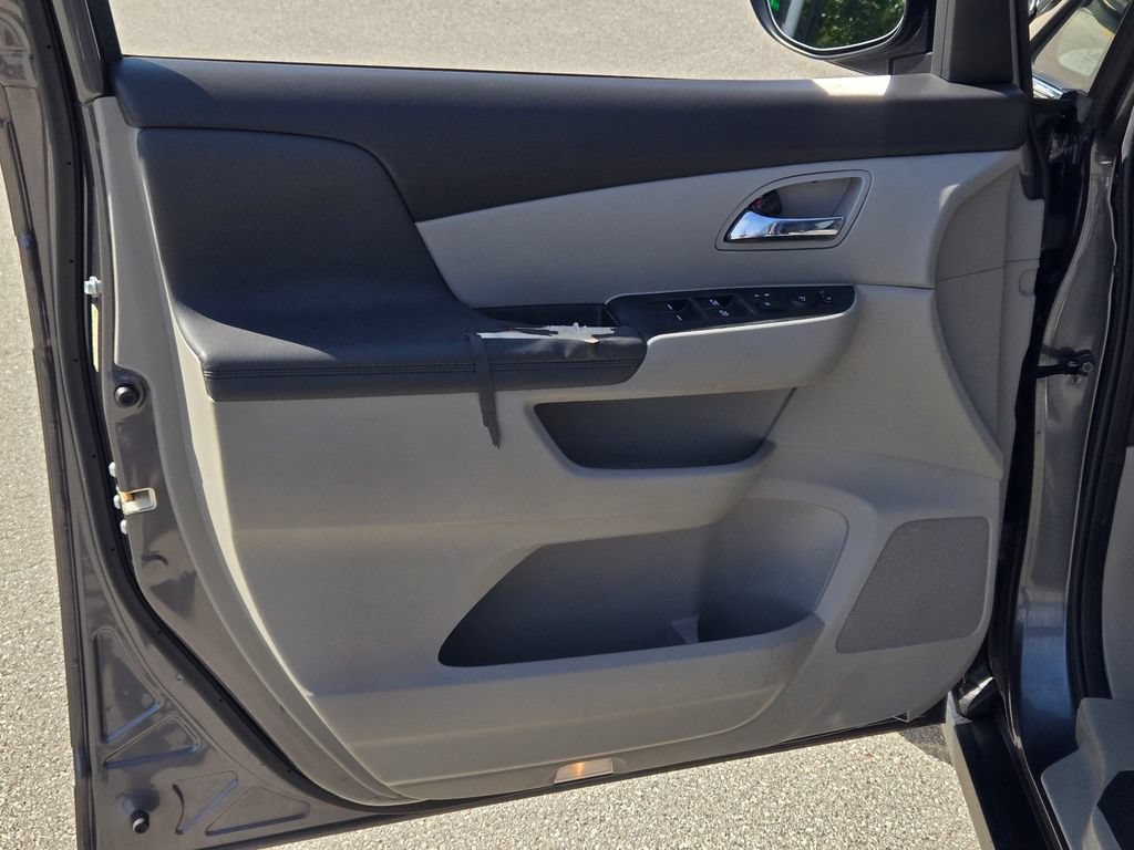Used 2016 Honda Odyssey EX-L image 27