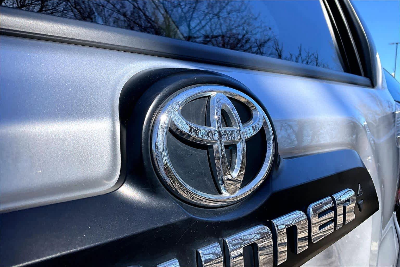 Certified 2022 Toyota 4Runner TRD Off-Road Premium AWD/4WD image 29