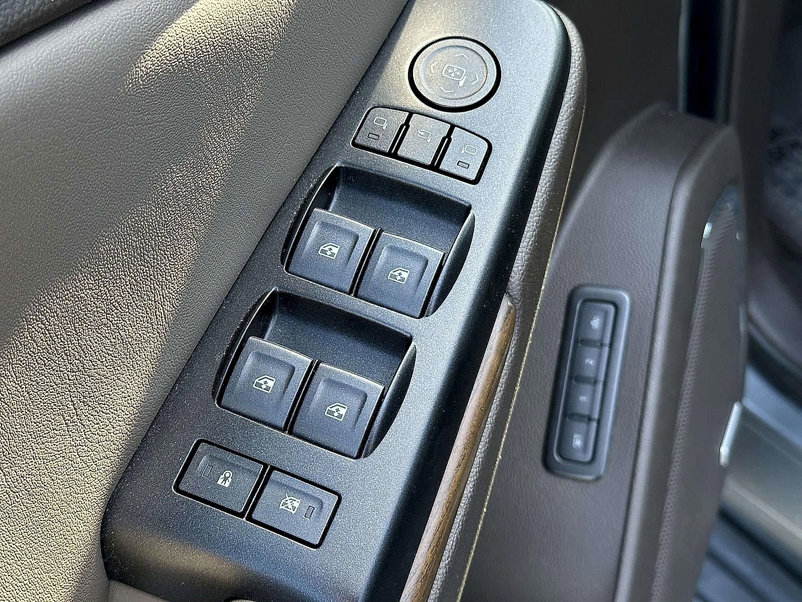 Used 2019 GMC Yukon Denali image 20