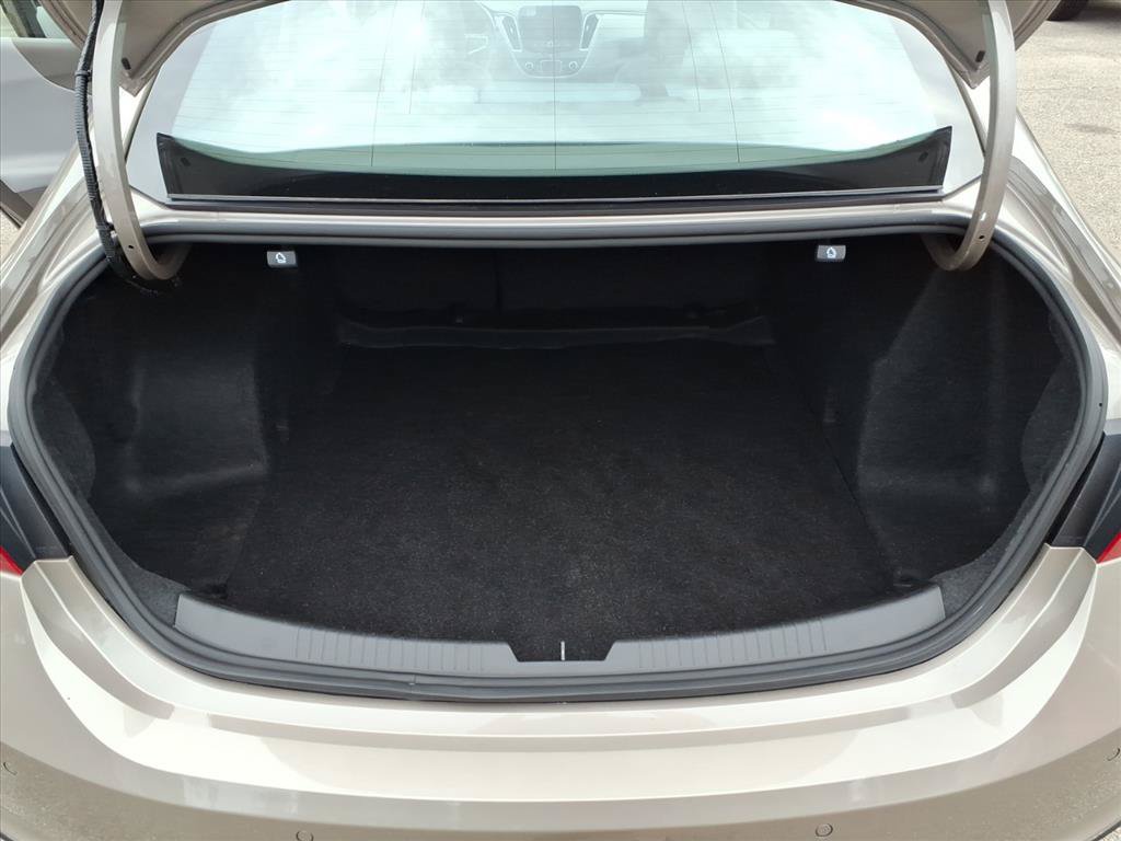 Used 2025 Chevrolet Malibu LT FWD image 14