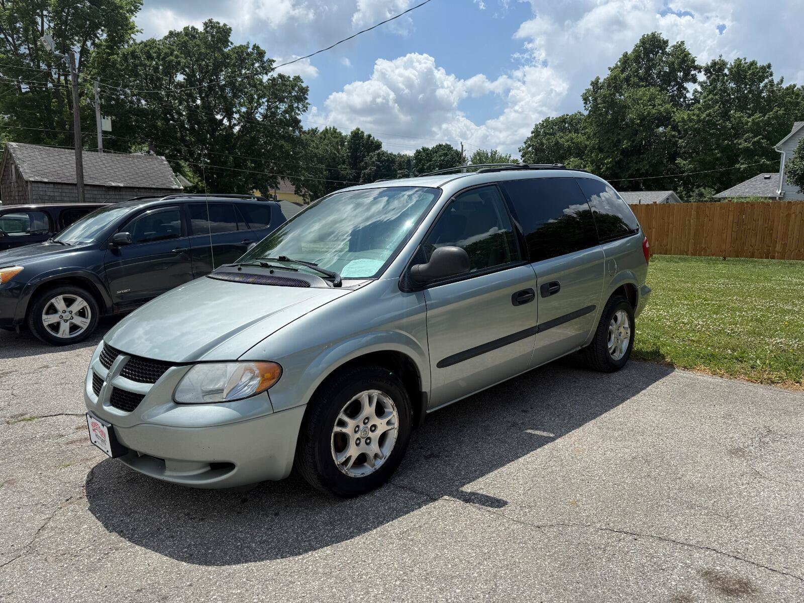 Used 2003 Dodge Caravan SE FWD image 1