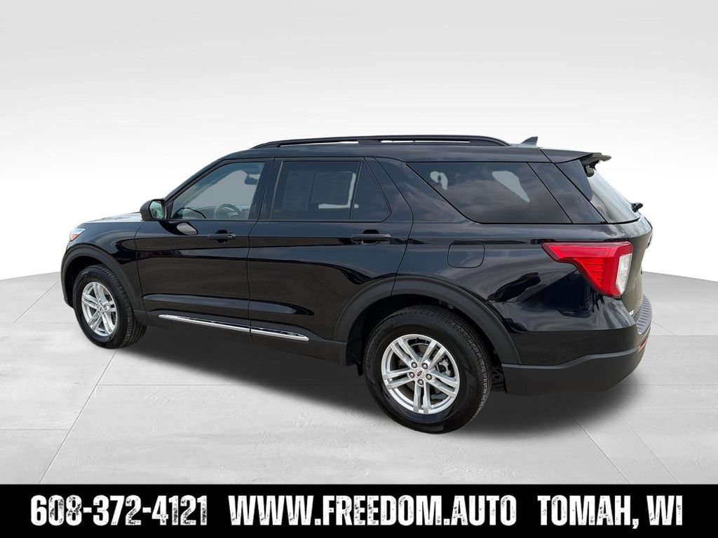 Used 2024 Ford Explorer XLT w/ Equipment Group 202A AWD/4WD image 4
