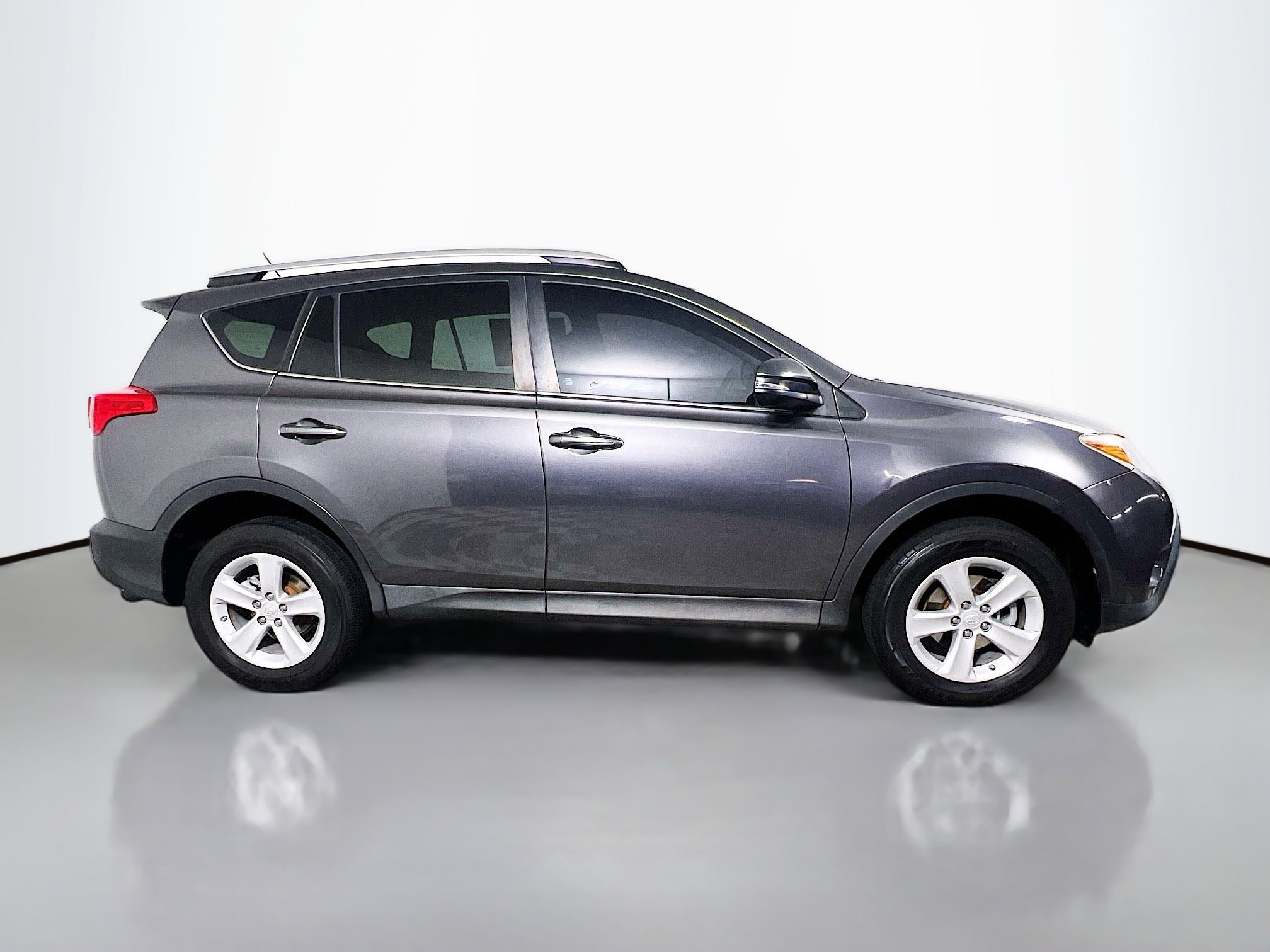 Used 2014 Toyota RAV4 XLE image 3