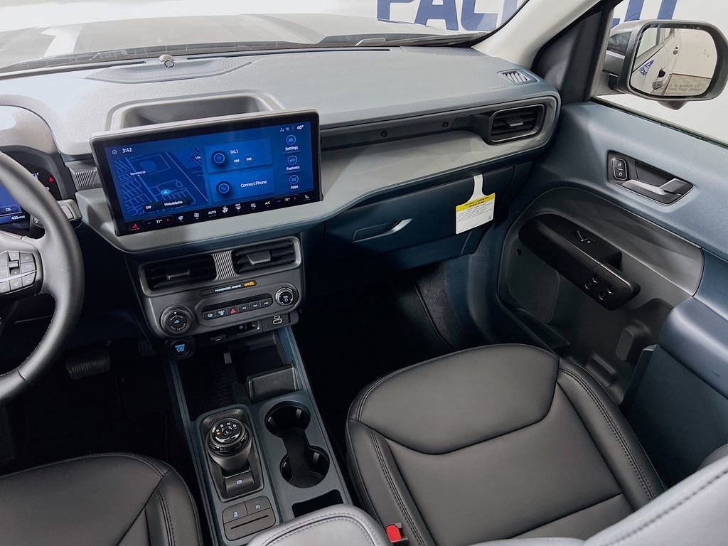 Used 2025 Ford Maverick Lariat w/ Black Appearance Package image 30