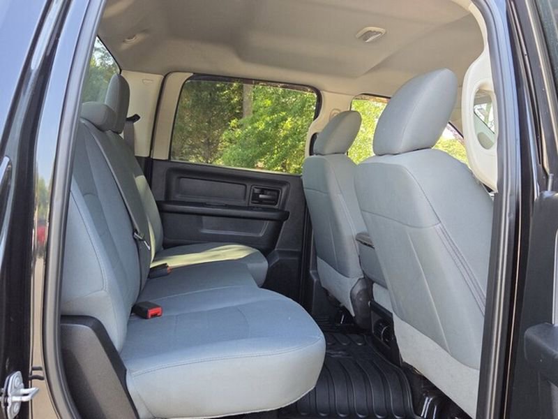 Used 2018 RAM 2500 Tradesman w/ Chrome Appearance Group AWD/4WD image 16
