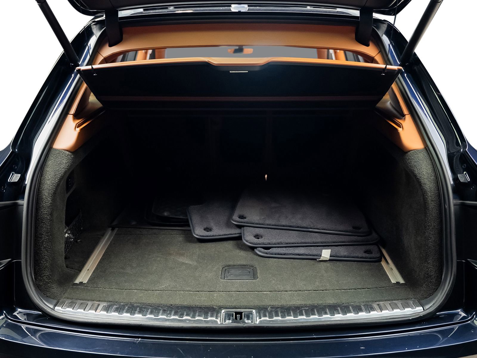 Used 2019 Bentley Bentayga image 57