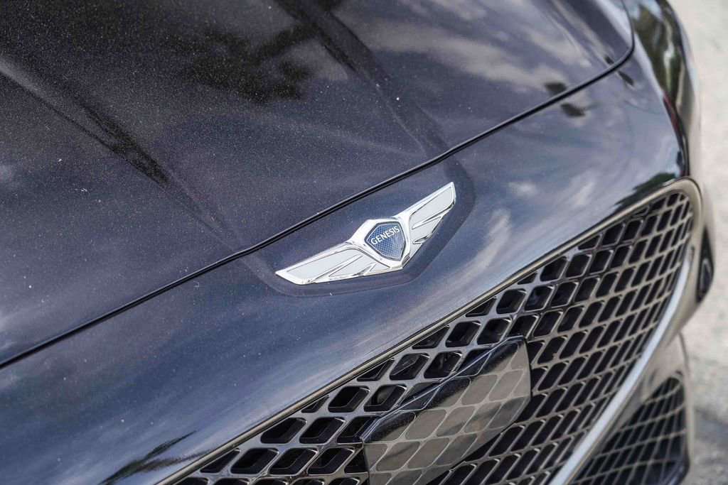 Used 2023 Genesis G70 2.0T w/ Sport Prestige Package image 3
