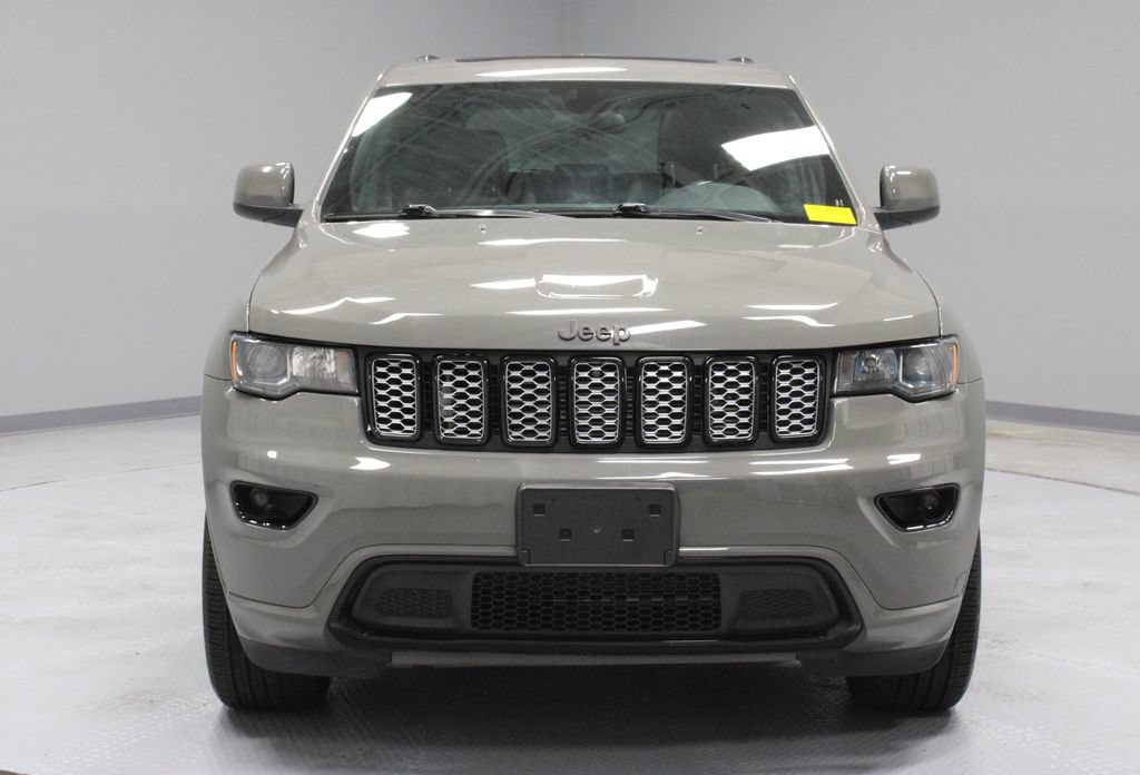 Used 2021 Jeep Grand Cherokee Laredo X AWD/4WD image 6