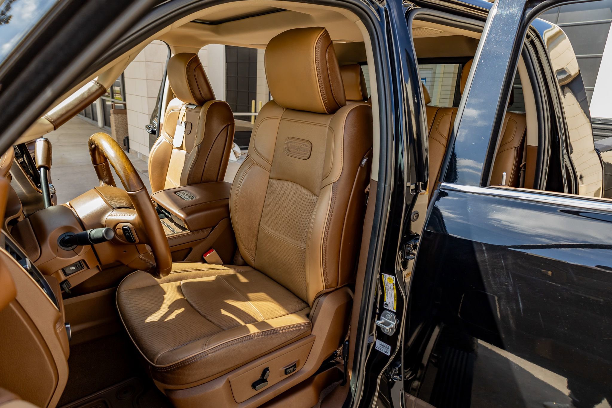 Used 2022 RAM 2500 Limited image 32