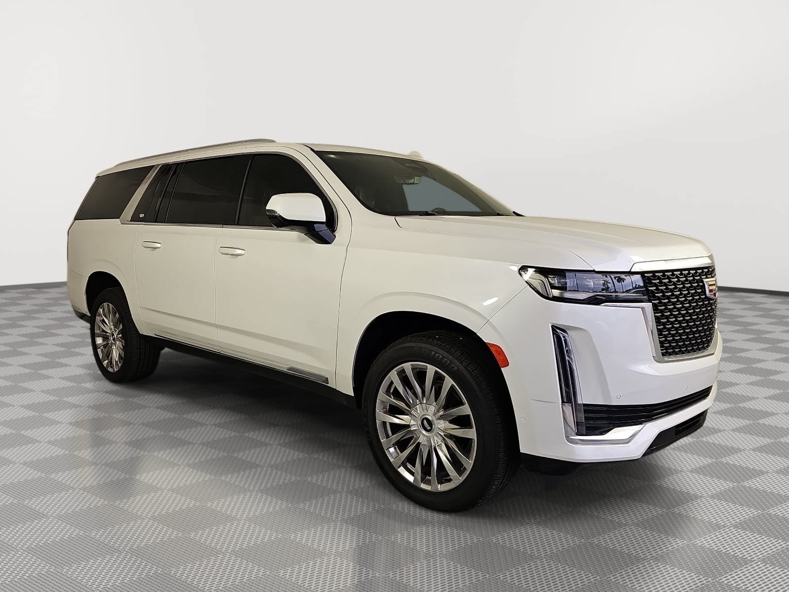 Used 2021 Cadillac Escalade ESV Premium Luxury AWD/4WD image 2