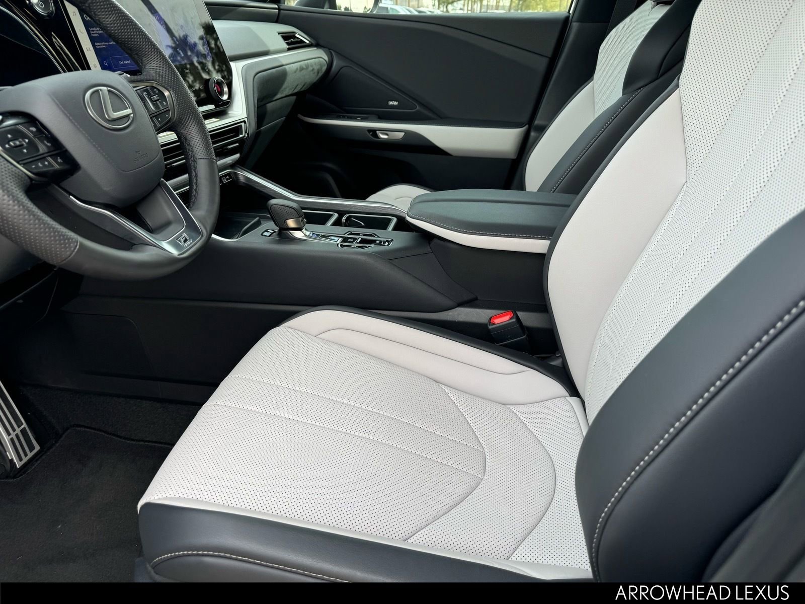 New 2026 Lexus TX 500h AWD image 16