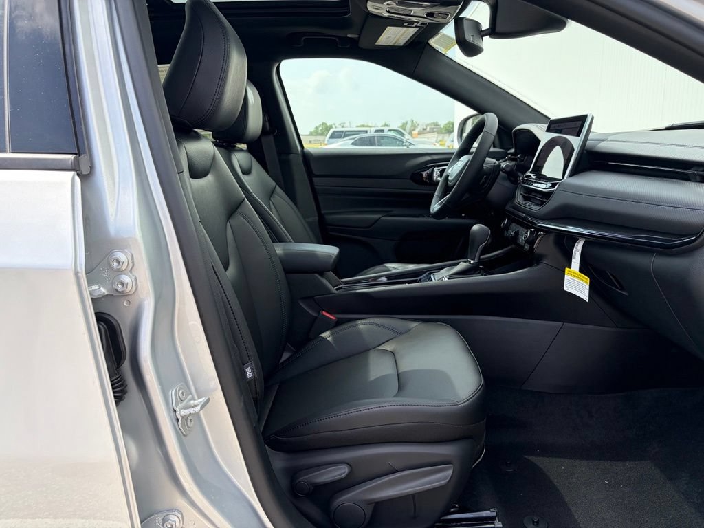 New 2026 Jeep Compass Limited w/ Sun, Sound & Navigation Group AWD/4WD image 29
