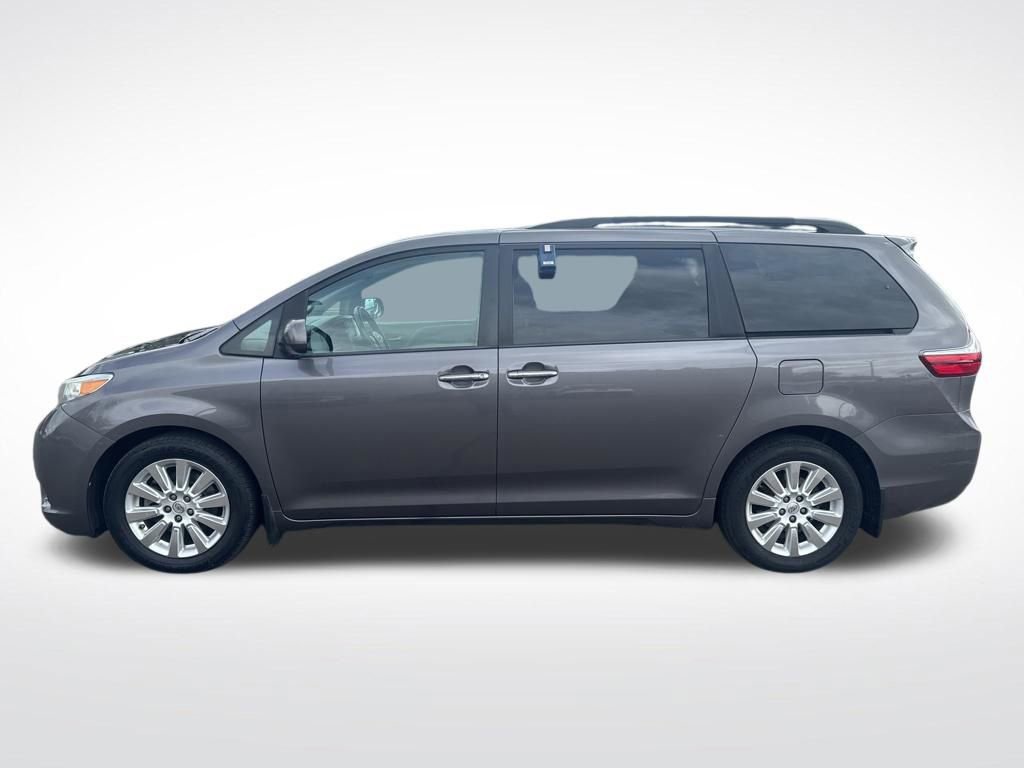 Used 2015 Toyota Sienna XLE w/ XLE Navigation Package AWD/4WD image 4