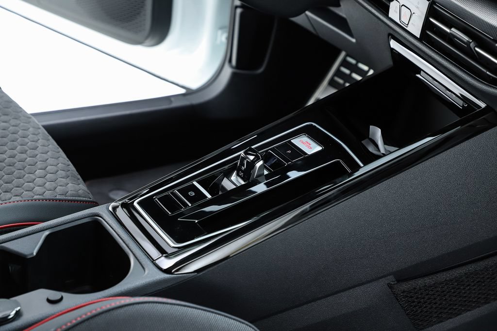 New 2026 Volkswagen GTI SE FWD image 69