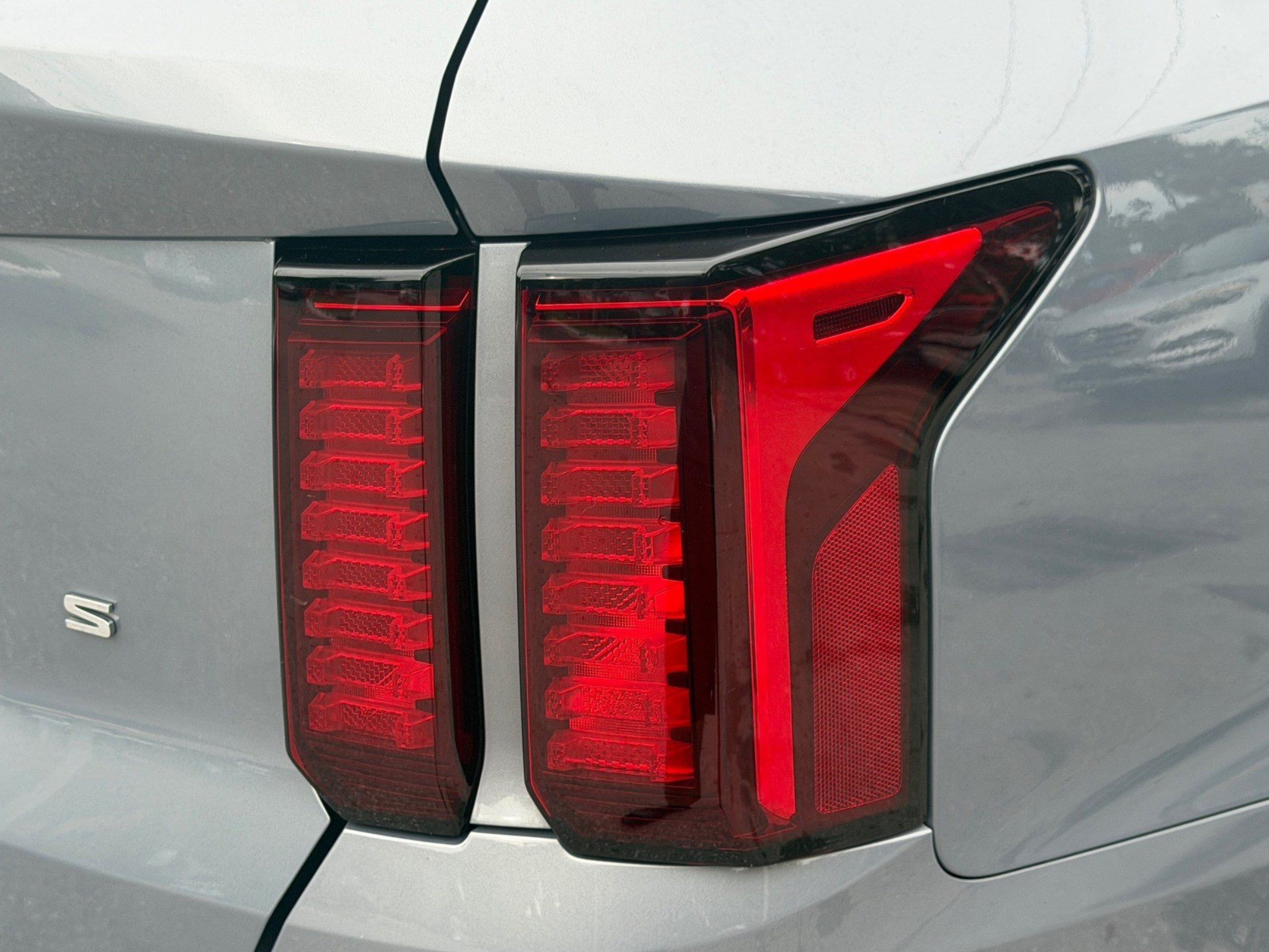 Used 2021 Kia Sorento S FWD image 14