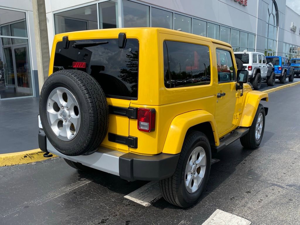 Used 2015 Jeep Wrangler Sahara w/ Connectivity Group AWD/4WD image 9