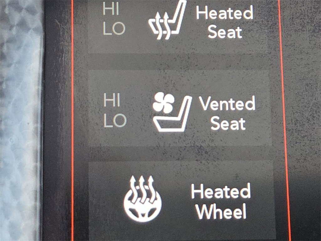 Used 2019 Dodge Challenger SRT Hellcat Redeye image 8