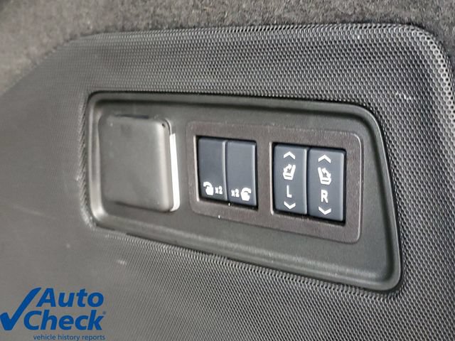 Certified 2025 Cadillac Escalade ESV V AWD/4WD image 13
