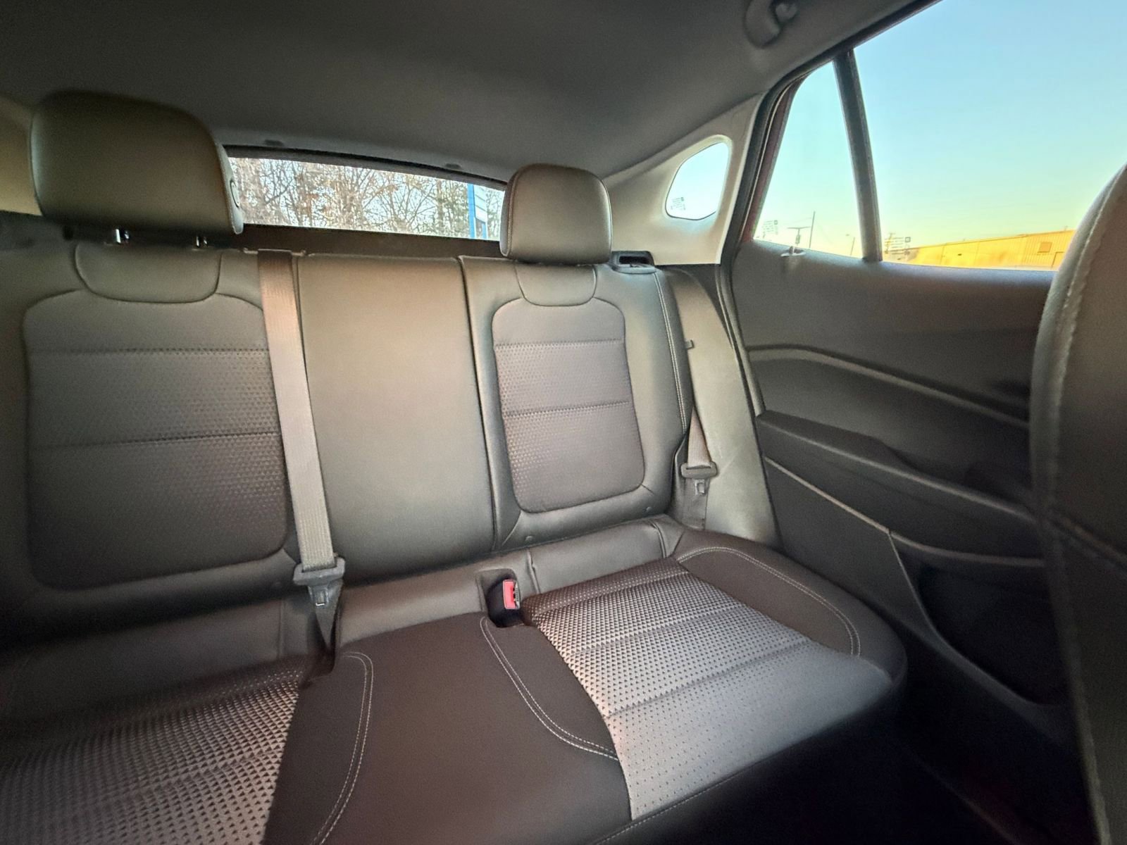 Used 2025 Chevrolet Trax LT image 35