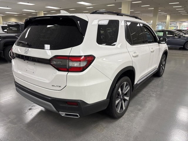 Used 2023 Honda Pilot Elite image 7