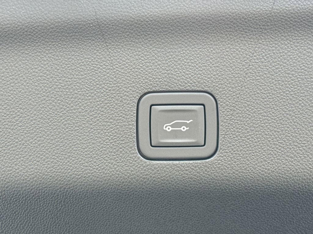New 2026 GMC Yukon XL Denali w/ Denali Reserve Package AWD/4WD image 35