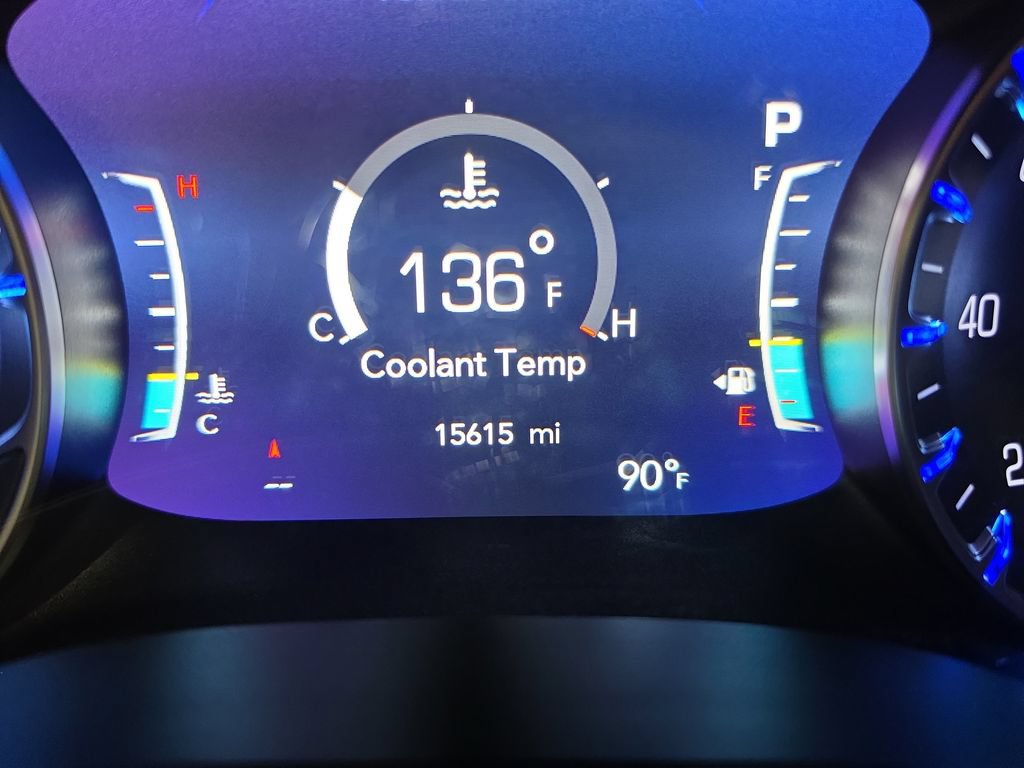 Used 2023 Chrysler Pacifica Touring-L FWD image 22