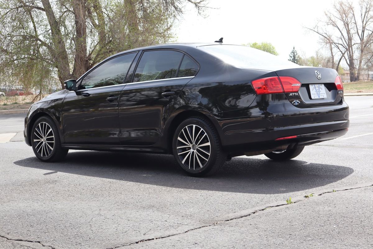 Used 2012 Volkswagen Jetta SEL FWD image 7