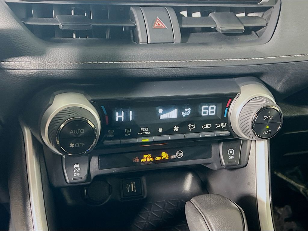 Certified 2025 Toyota RAV4 XLE AWD/4WD image 15
