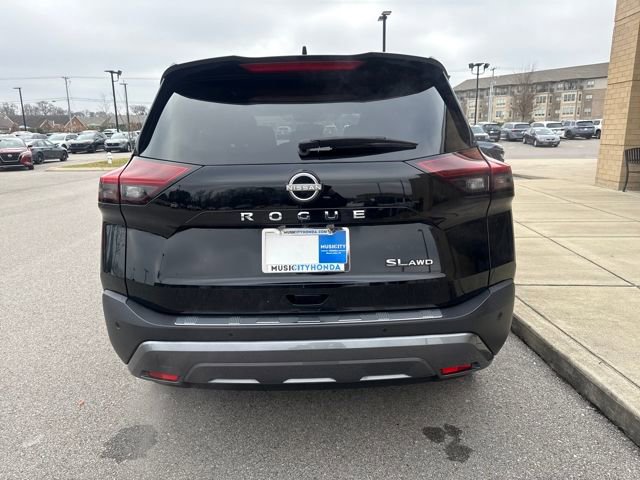 Used 2023 Nissan Rogue SL image 3