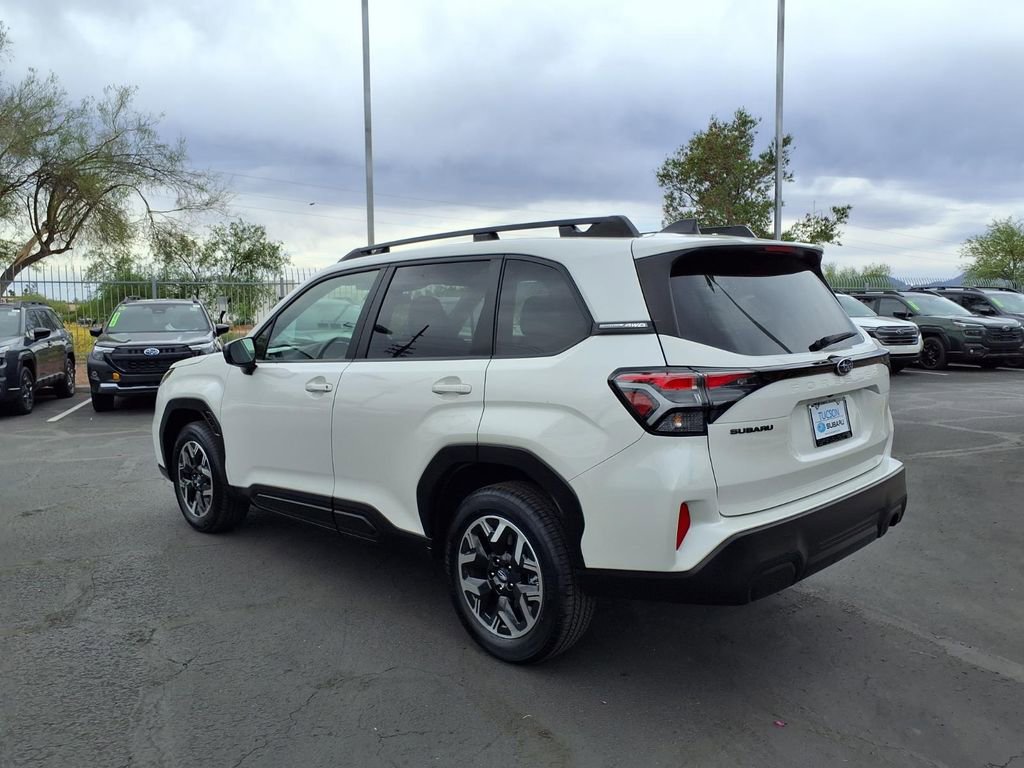Used 2025 Subaru Forester Premium image 11