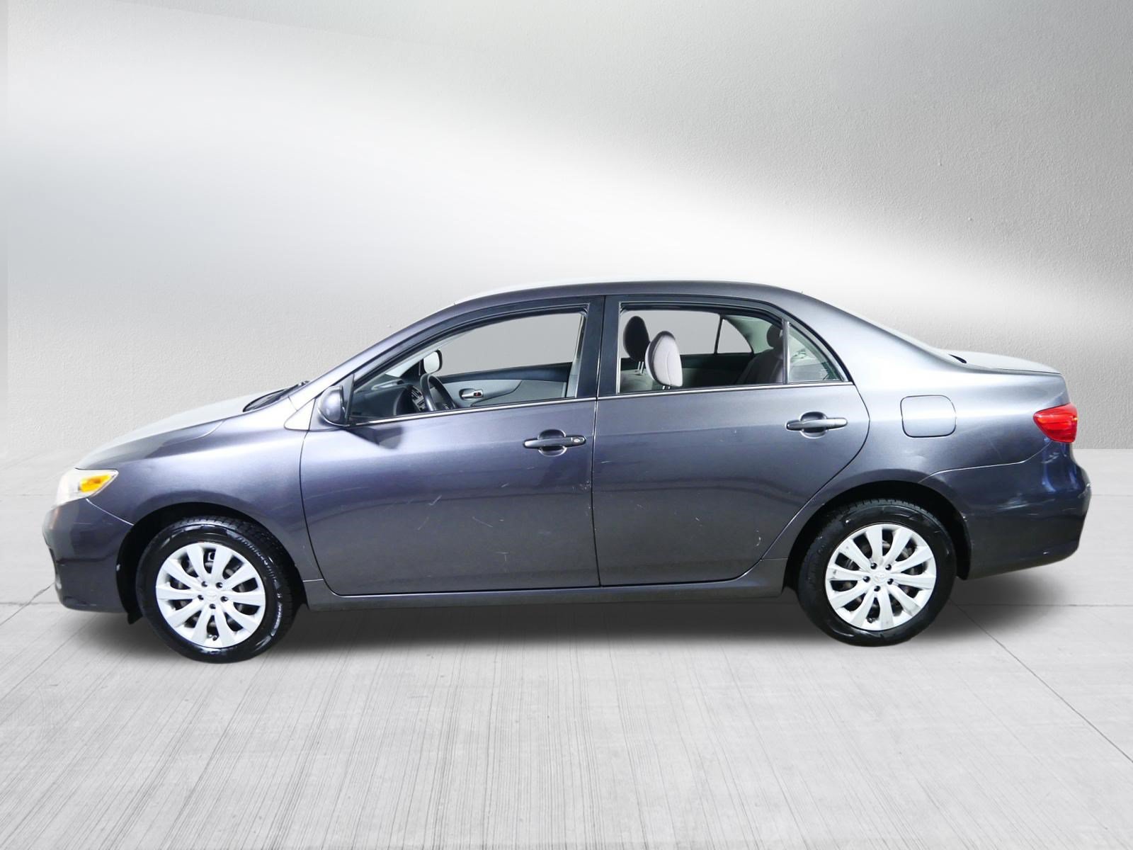 Used 2013 Toyota Corolla LE FWD image 4