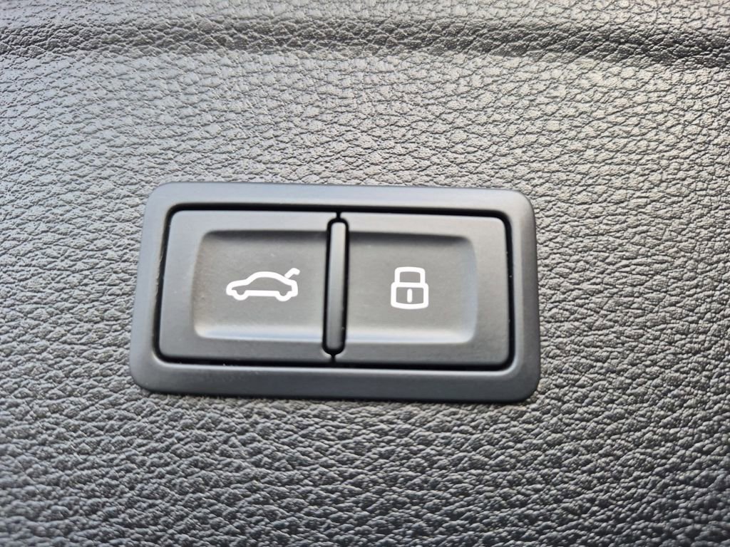 Used 2023 Audi Q5 2.0T Premium Plus image 16