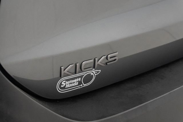 Used 2025 Nissan Kicks SR image 12