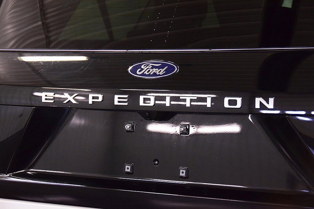 Used 2025 Ford Expedition Max Active AWD/4WD image 11