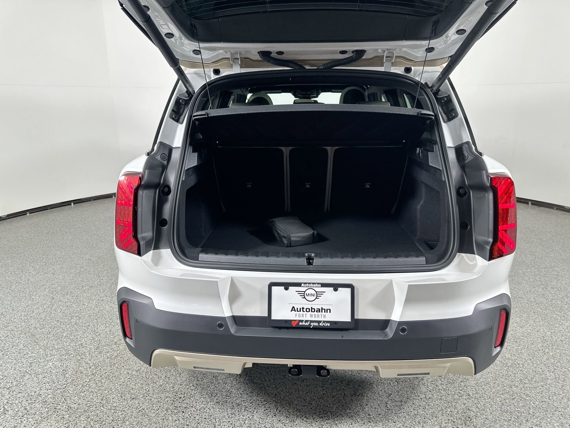 New 2025 MINI Cooper Countryman S w/ Comfort Package Max image 28