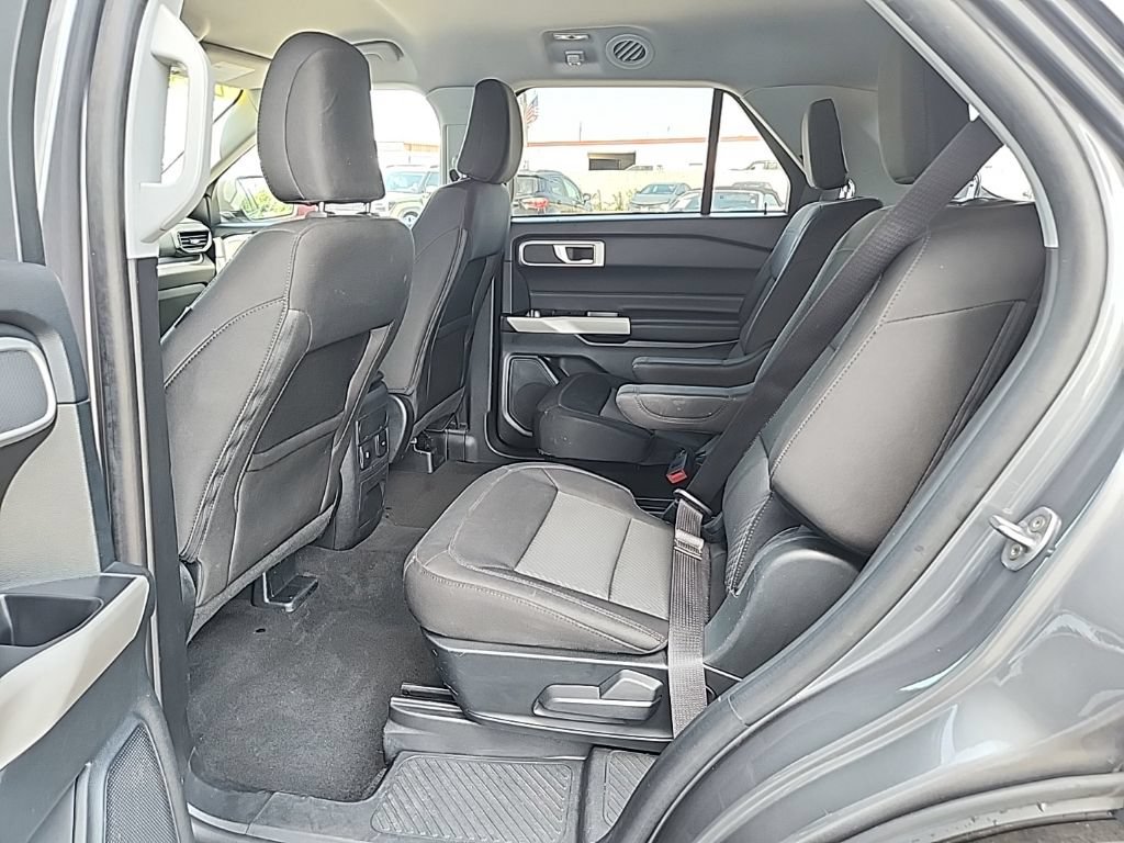 Used 2024 Ford Explorer XLT AWD/4WD image 34