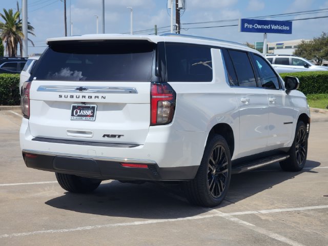 Used 2021 Chevrolet Suburban LT RWD image 7