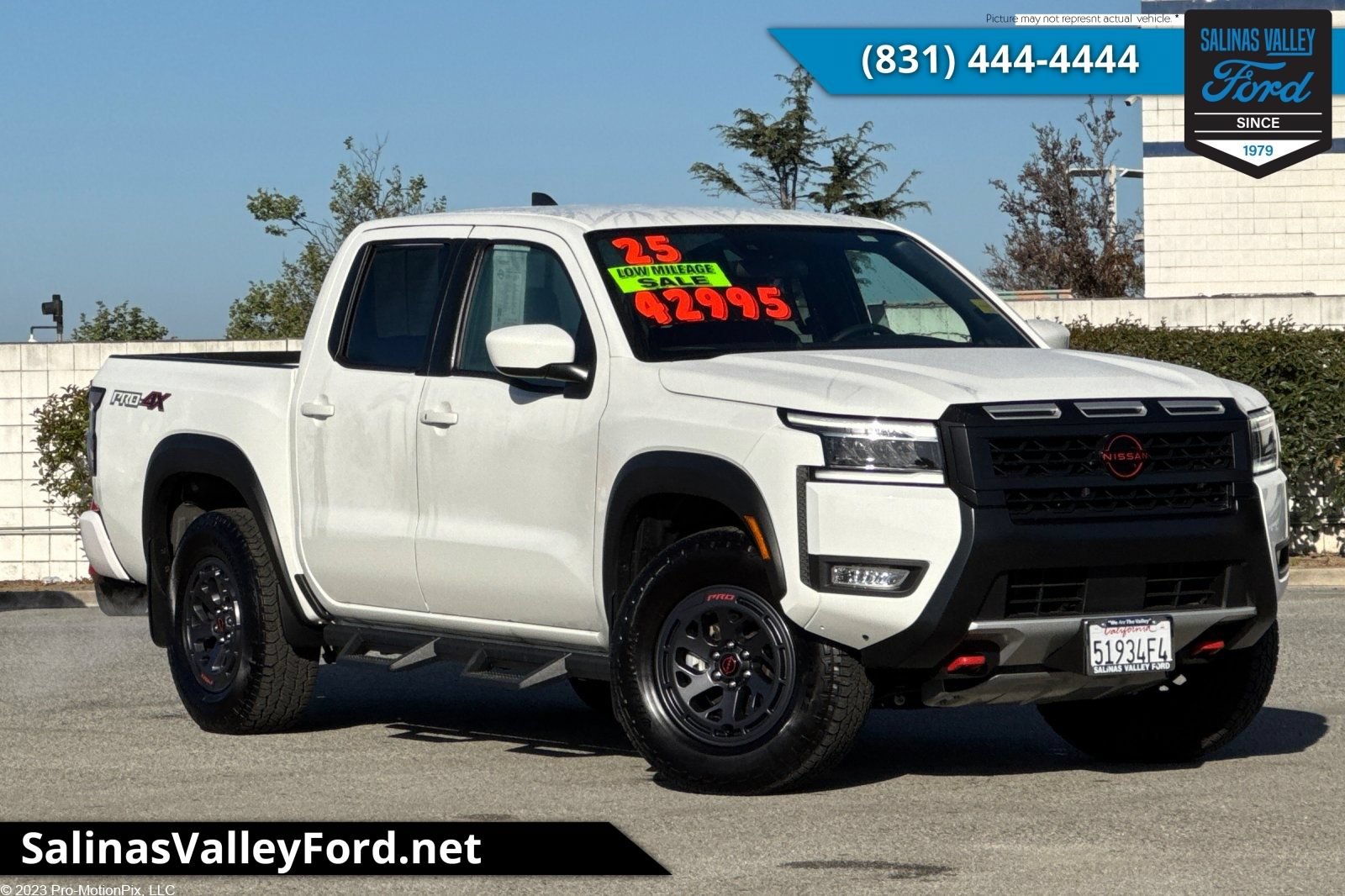 Used 2025 Nissan Frontier PRO-4X w/ Tow Package