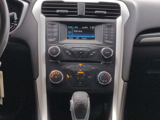 Used 2013 Ford Fusion SE FWD image 17
