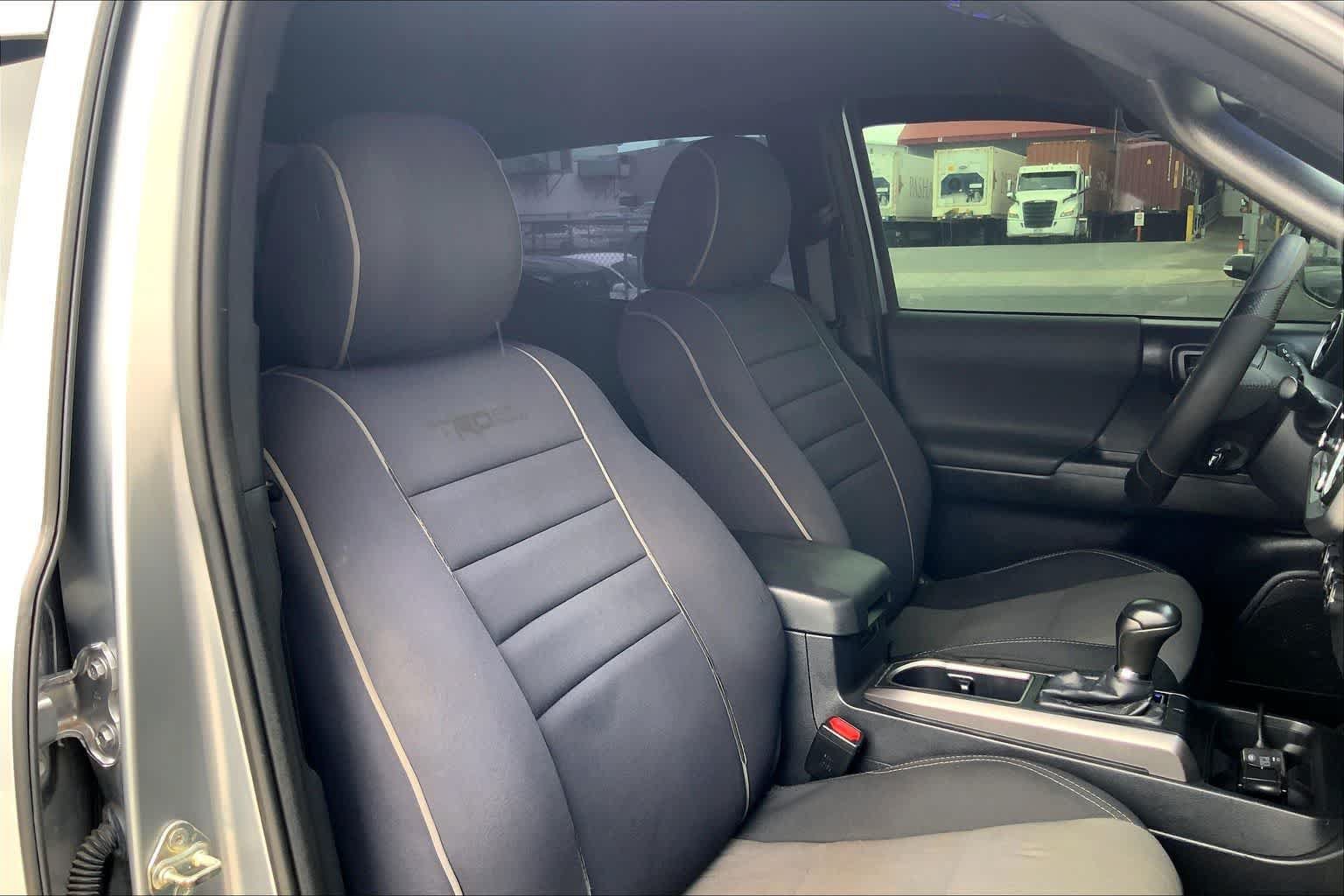 Used 2020 Toyota Tacoma 2WD Double Cab image 13
