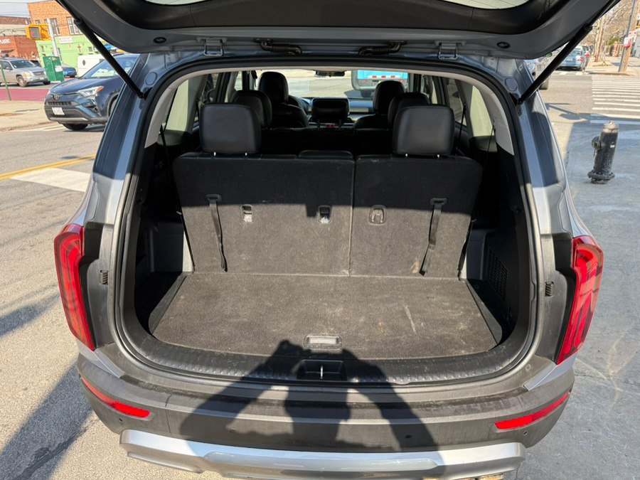 Used 2020 Kia Telluride S w/ S 8 Passenger Seating Package AWD/4WD image 20