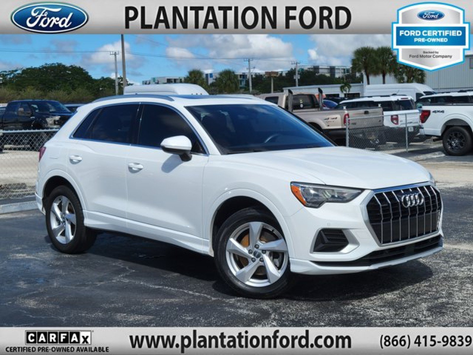 Used 2020 Audi Q3 2.0T Premium w/ Convenience Package AWD/4WD image 1